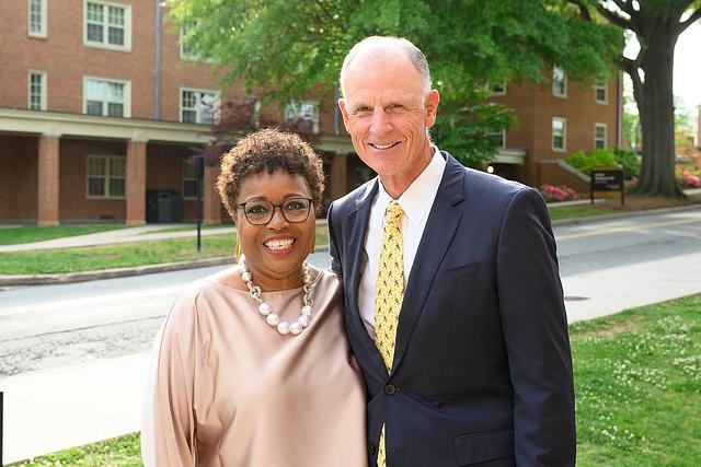 Syd Kitson (’81, P ’08) and Barbee Myers Oakes (’80, MA ’81)