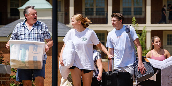 Families during Move-in Day