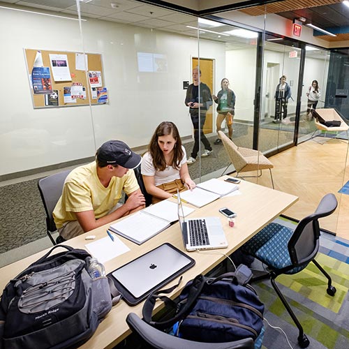 Wake Forest students visit the Math and Stats Center in Kirby Hall.