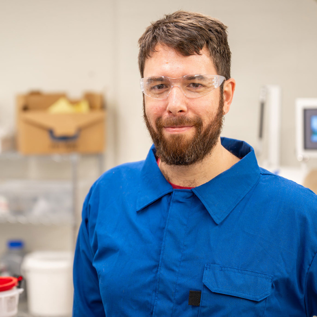 Professor wins award to study color-changing plastic and shape-shifting springs