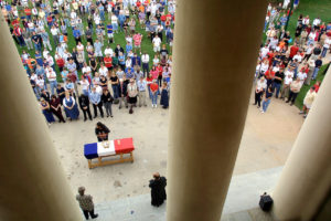 Students, faculty, and staff attend a memorial service outside Wait Chapel on the campus of Wake Forest University at noon on Friday, September 14, to commemorate the victims of the week's terrorist attacks. (WFU/Ken Bennett)