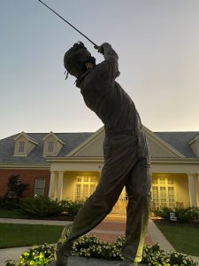 Statue of Arnold Palmer at the Golf Complex bearing his name