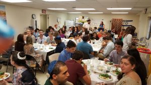 Large dinner gathering of Jewish students