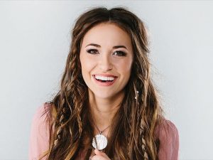 Singer lauren daigle