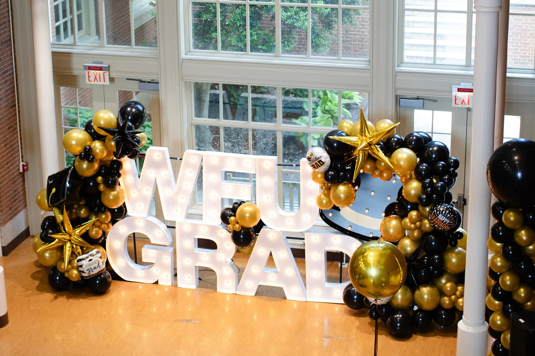 Wake Forest University hosts a celebration for the C/o 2025 class and their families in the ZSR Library.
Jess Martin for Red Cardinal Studio