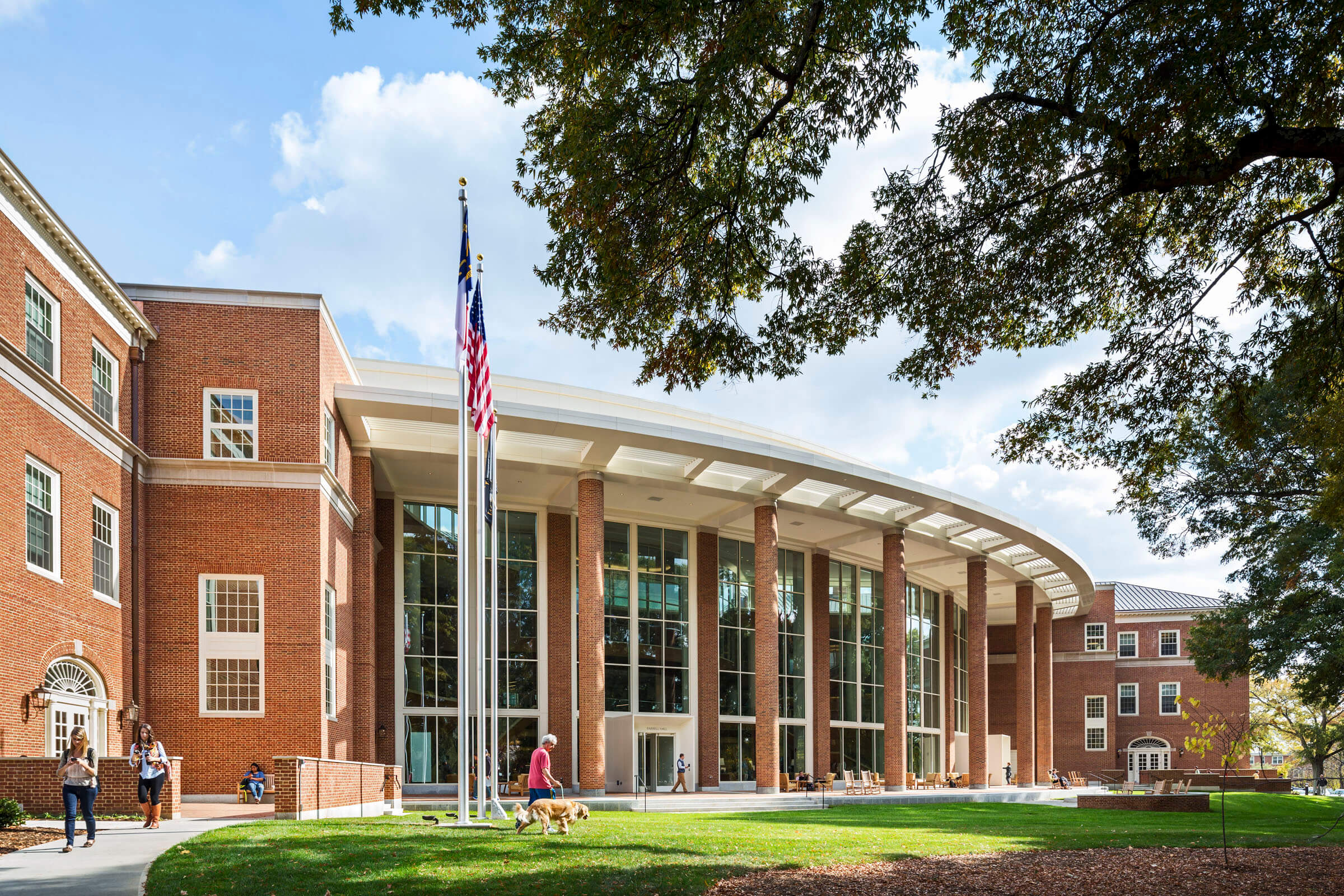 Exterior of Farrell Hall, home to the Wake Forest University School of Business