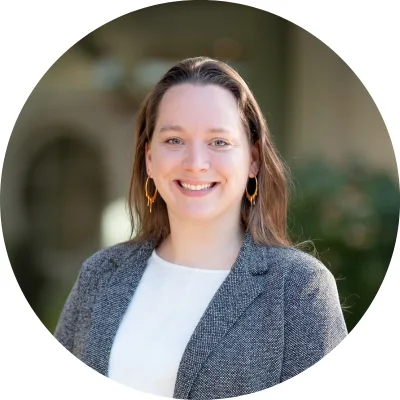 Katie Wolf ('13) headshot