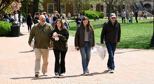 Families visiting campus during spring Campus Days.