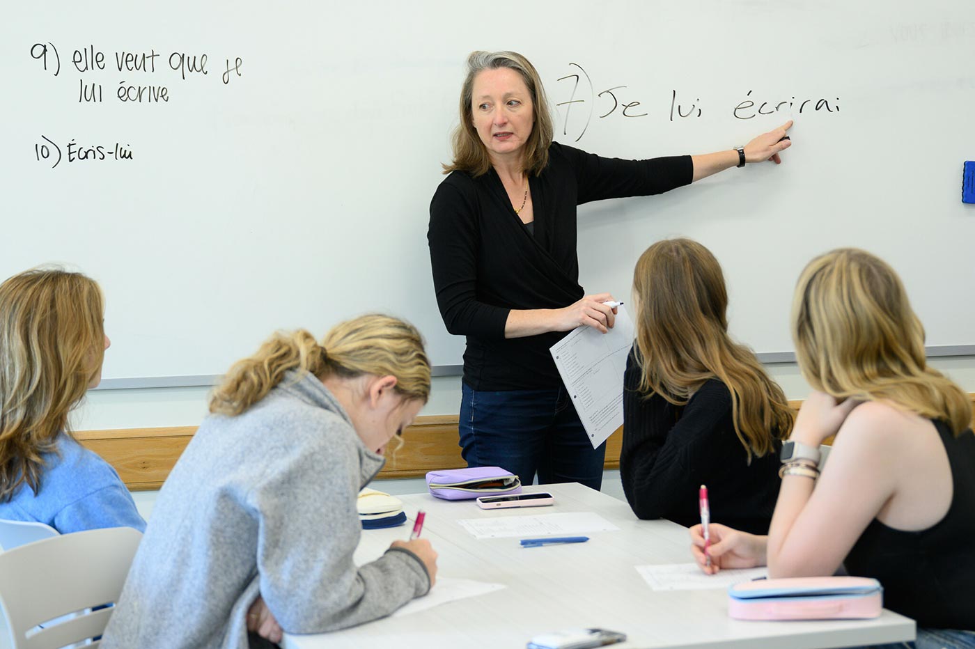 Students taking an accelerated intermediate French class