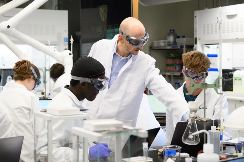 Wake Forest University students work on a lab in Prof. Scott Geyer’s Chemistry I Lab in Salem Hall.