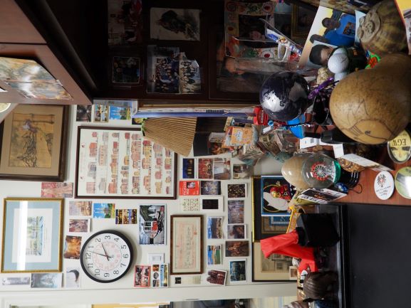Phillips desk photo