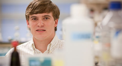 Carson Moseley (’09) and other graduates uncover a possible flu treatment.