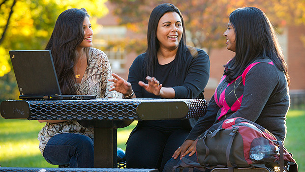 Sandya Hewamanne with her students