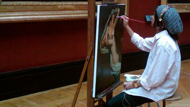 Amanda Bowers painting in the Louvre