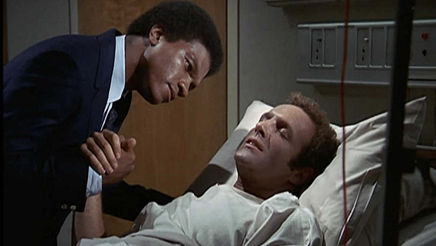 Billy Dee Williams as Gale Sayers and James Caan as Brian Piccolo