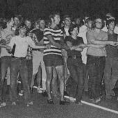 Students protest the Vietnam War