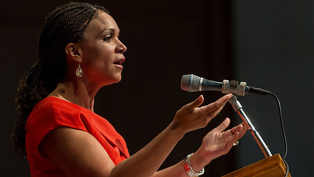 Melissa Harris-Perry address the Wake Forest audience.