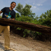 Jamal Garcia ('16) clearing debris at Gateway National Recreation Area.