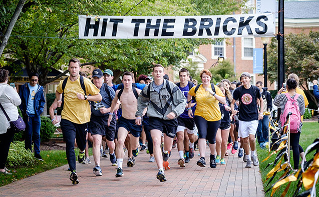 Start of Hit the Bricks run