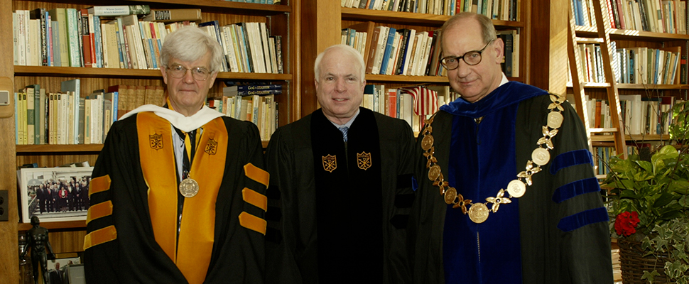 Journalist and Life Trustee Al Hunt (’65) with Sen. McCain and Wake Forest President Thomas K. Hearn in 2002