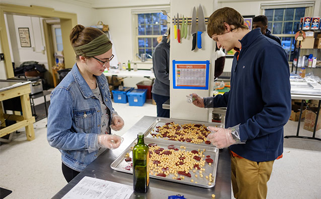 Wake Forest students volunteer to make Thanksgiving meals during the annual Turkeypalooza festival at Campus Kitchen, on Thursday, November 15, 2018.
