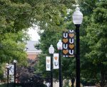 Show Humanitate banners on campus