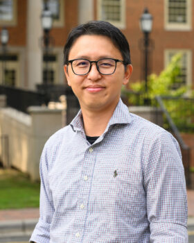 Portrait of economics professor Tommy (Tin) Leung