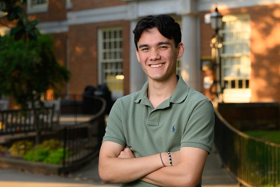 Junior Evan Harris wins Pulitzer Center Fellowship 2025