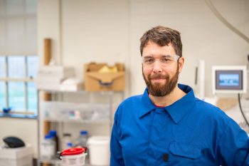 Professor wins award to study color-changing plastic and shape-shifting springs