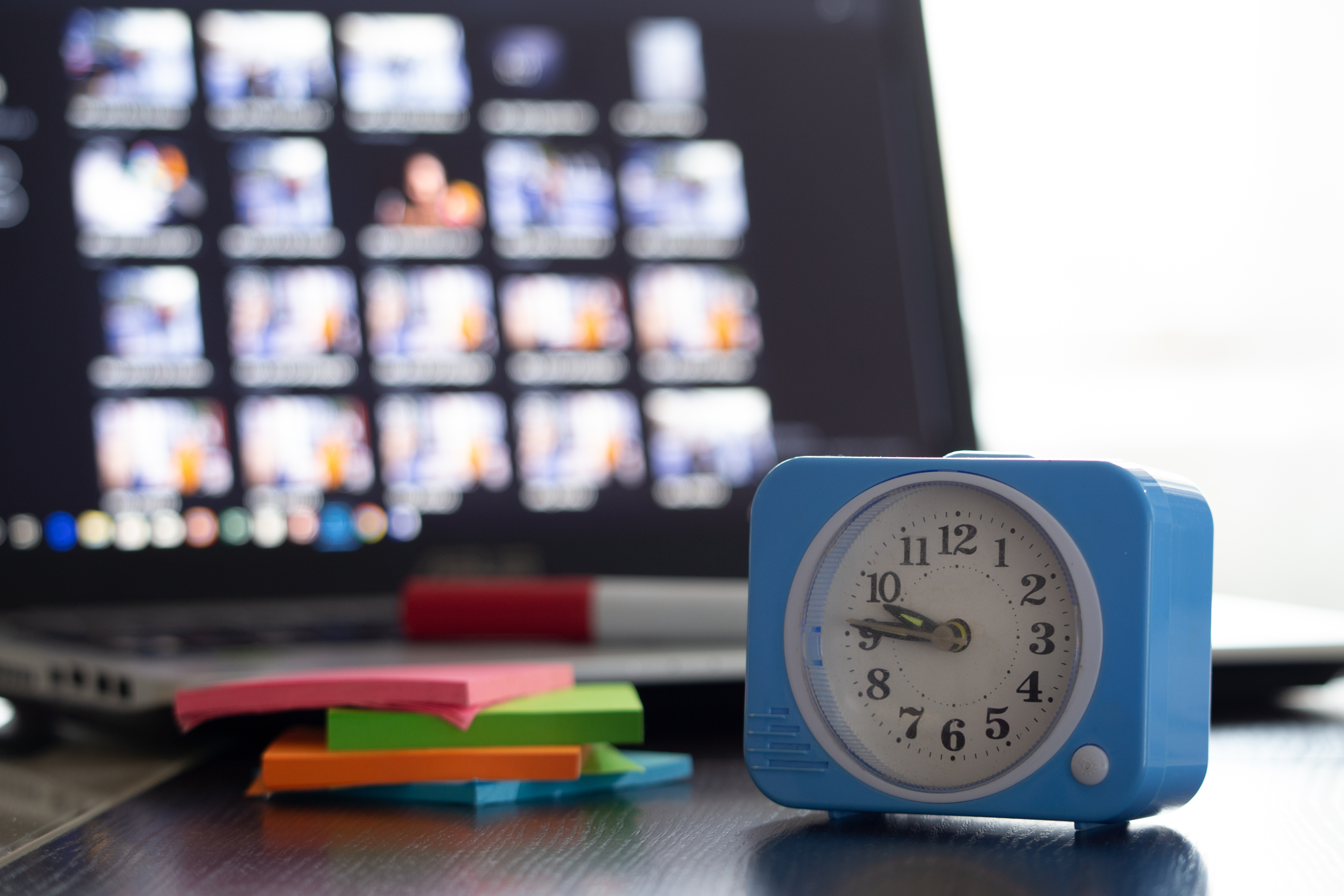 computer, video, post-its, time