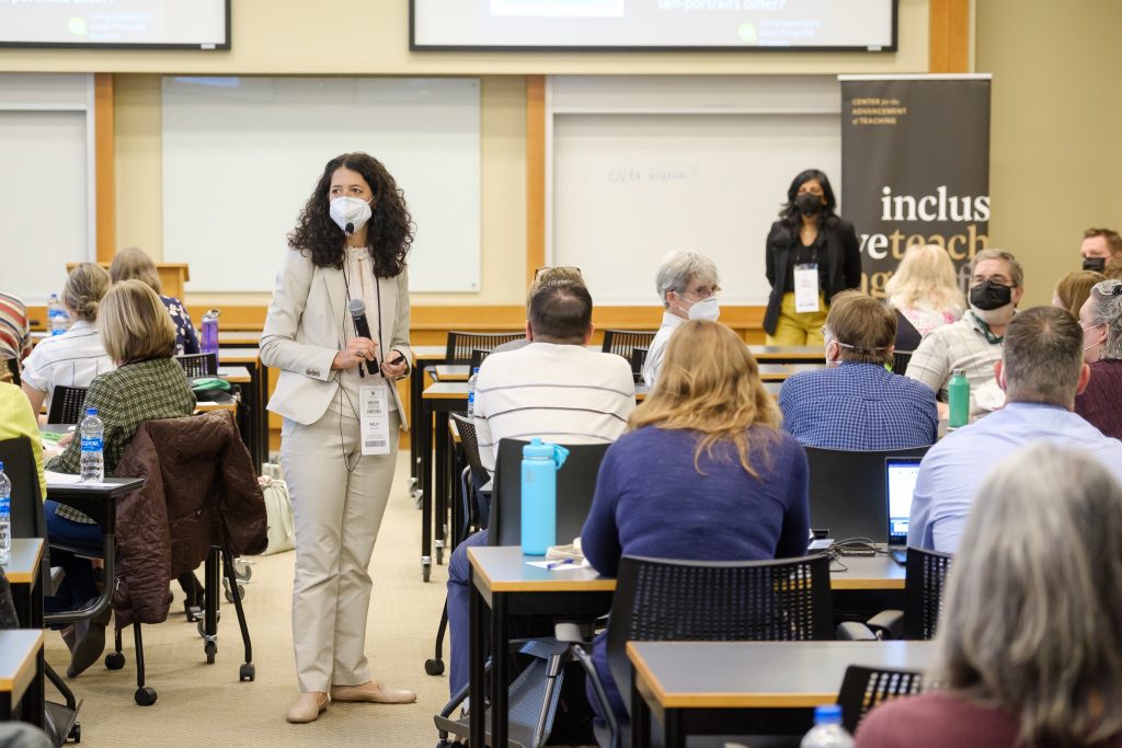 Kelly Hogan and Viji Sathy leading a workshop of faculty