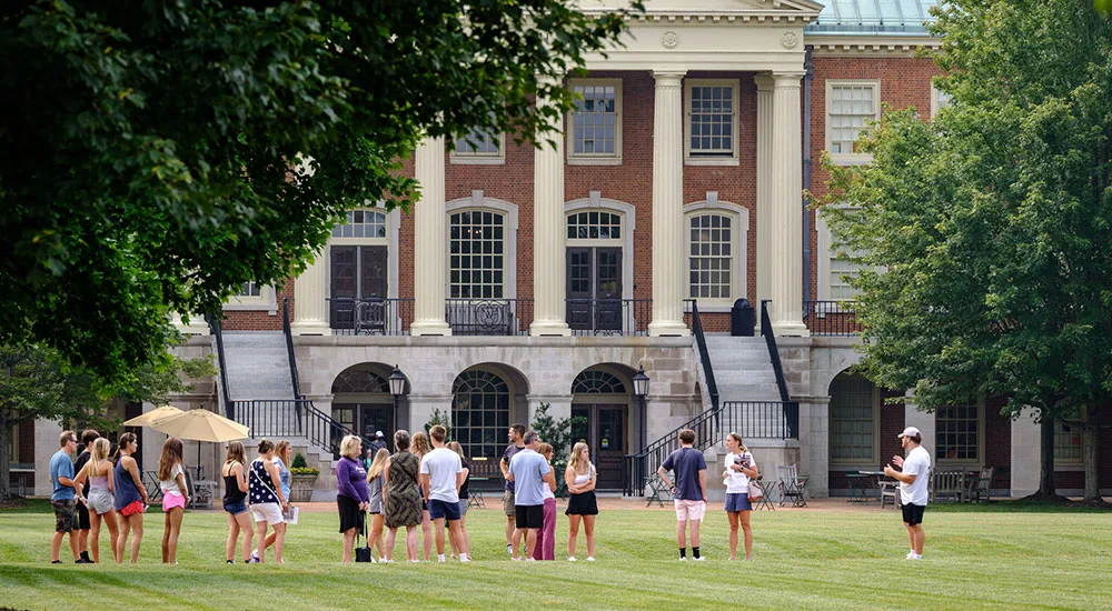 Admissions campus tour
