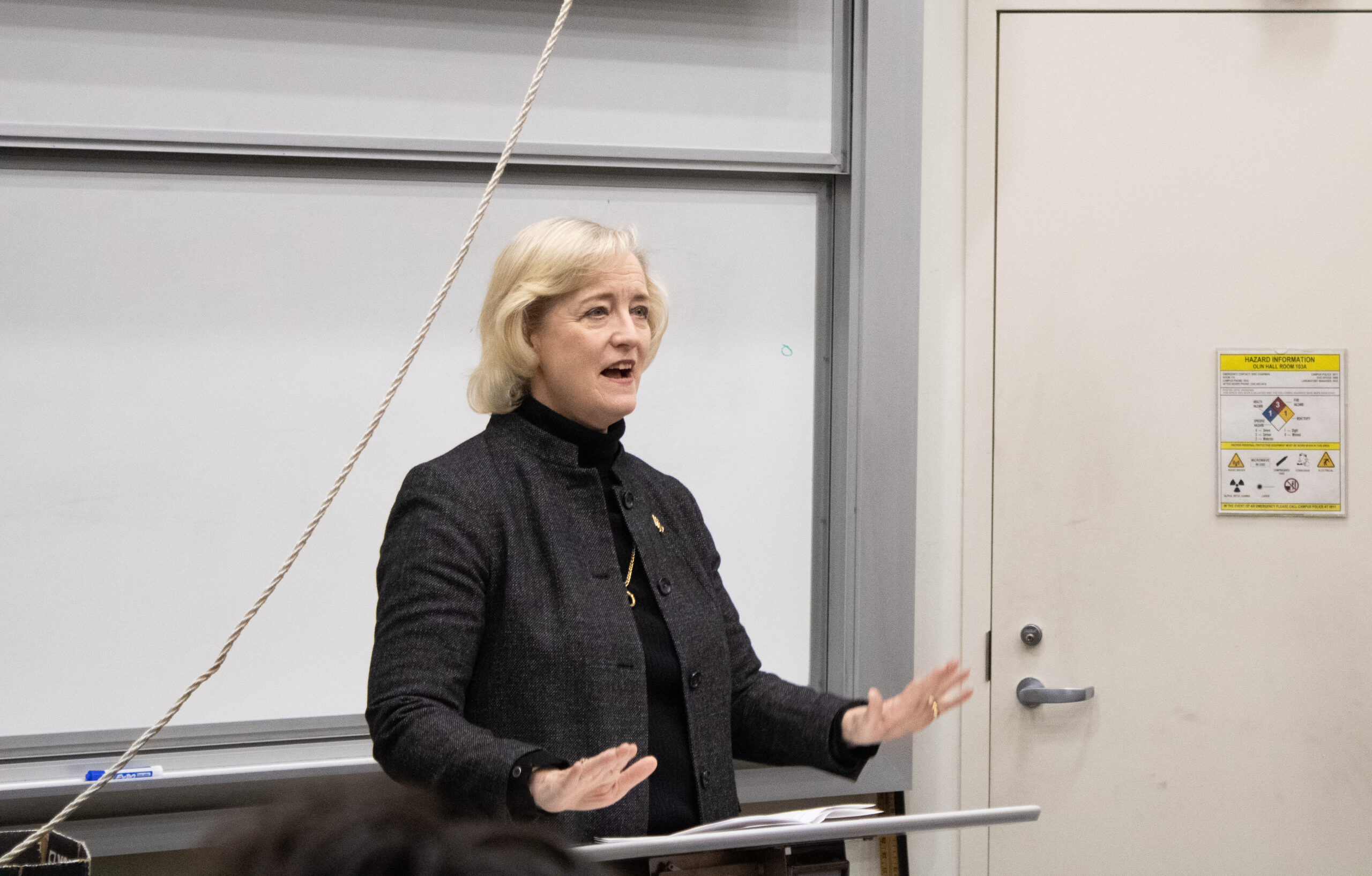 President Wente speaks to College LAUNCH students about her background in STEM.