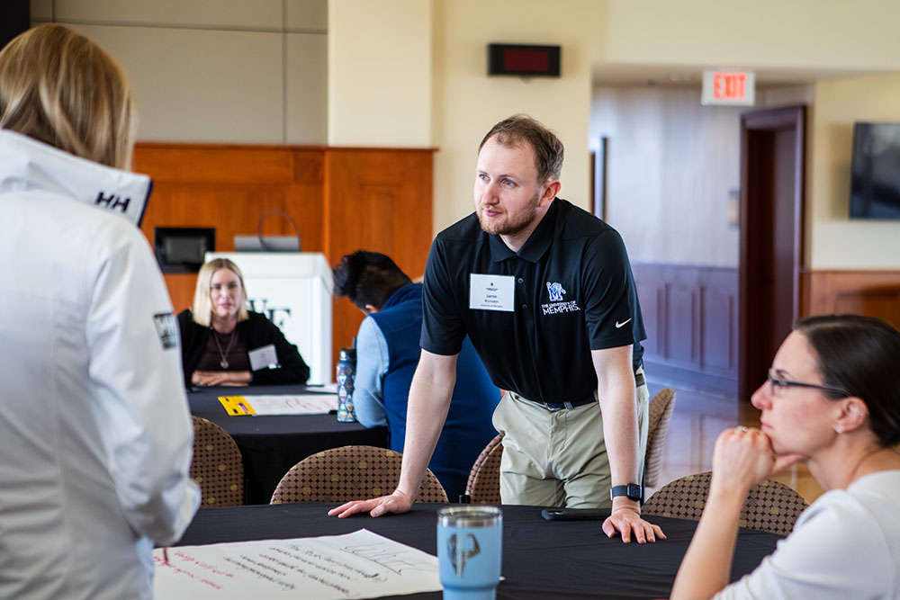 Jamie Brunsdon of the University of Memphis participates in the closing workshop.