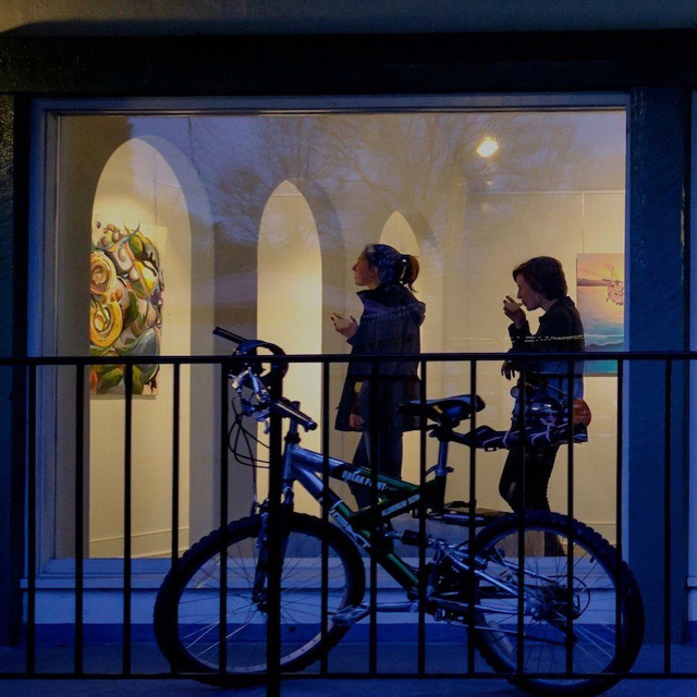 Students outside the gallery