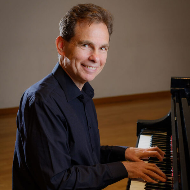 Peter Kairoff playing piano