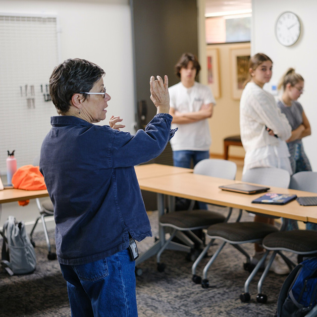 Leigh Ann Hallberg teaches a class