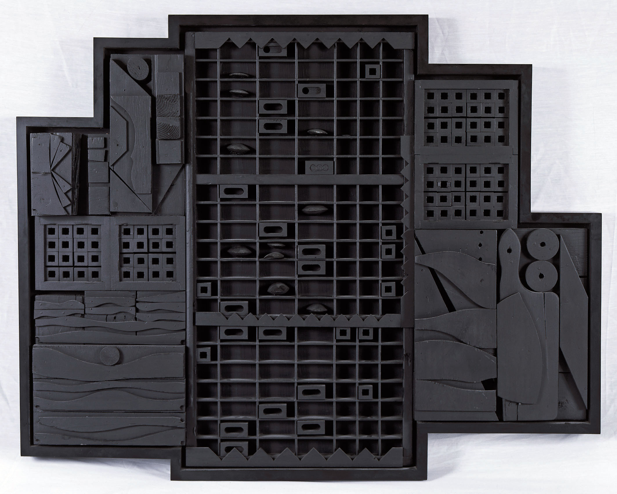 Louise Nevelson image