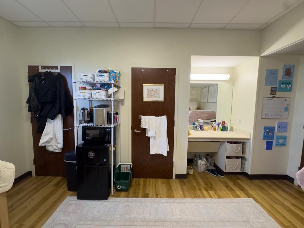 Angelou Hall, Double