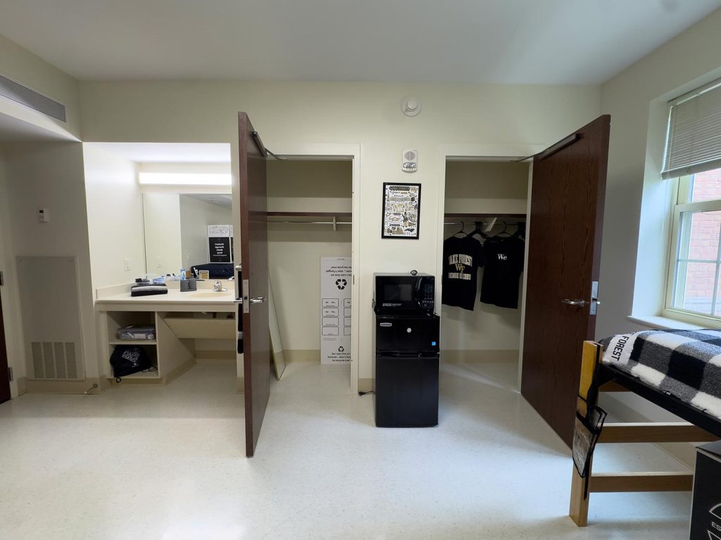 Hopkins Hall, Double