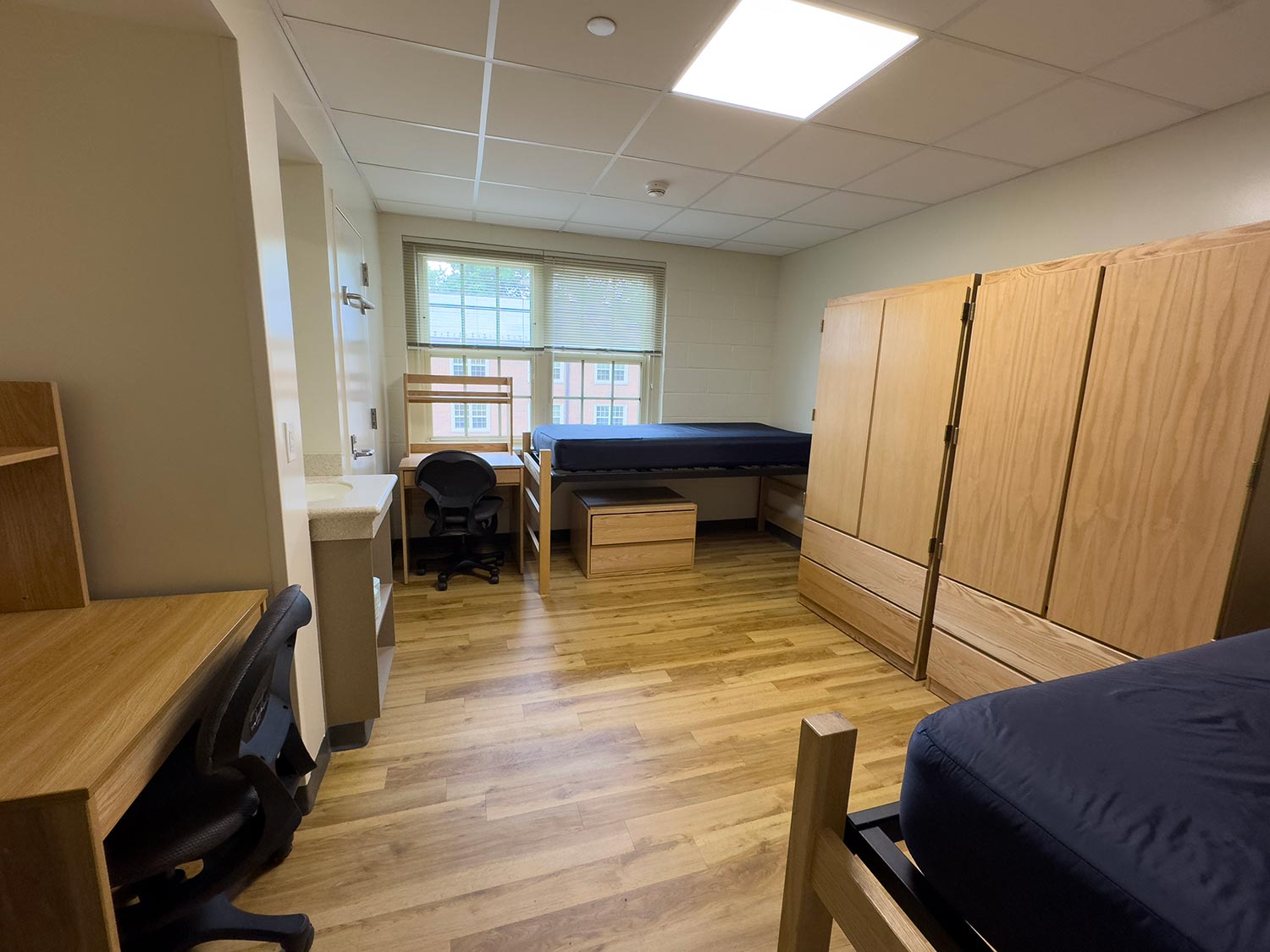 Luter Hall, Double