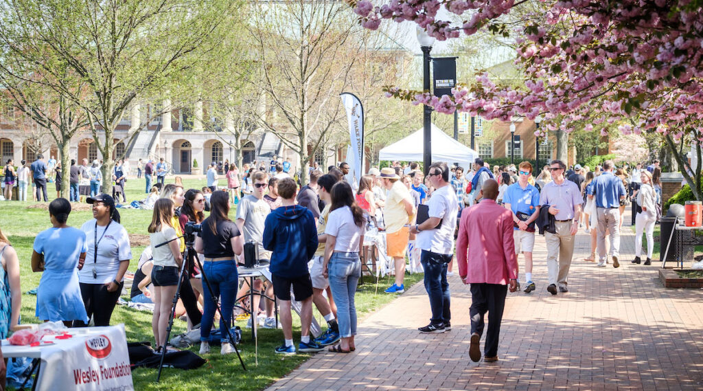 Student Activities Fair on the quad
