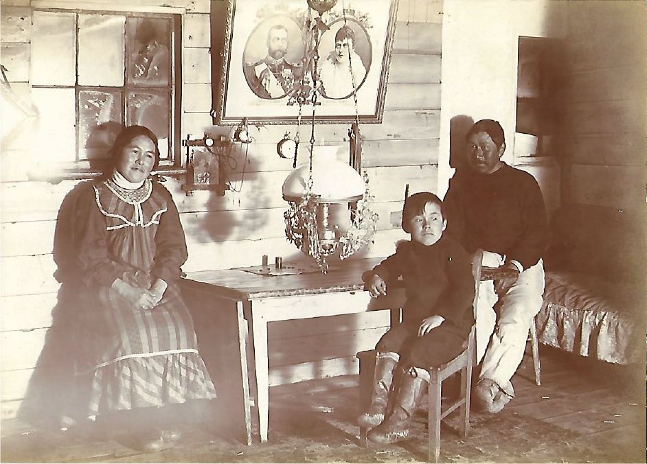 Inuit Family