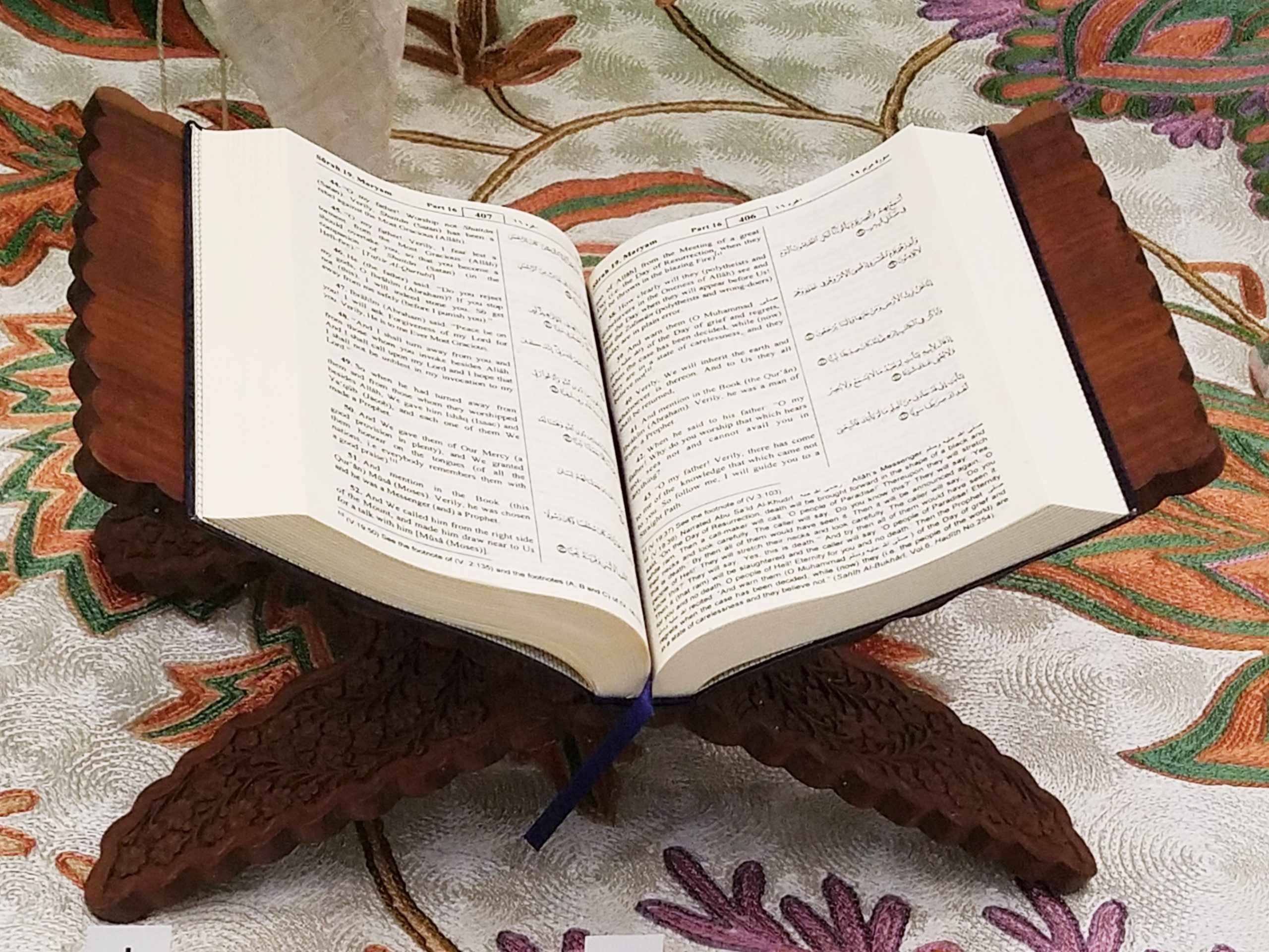 Qur'an and stand