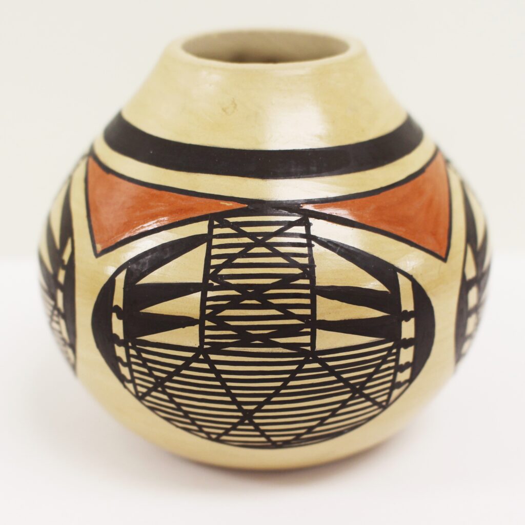 Small Hopi pot