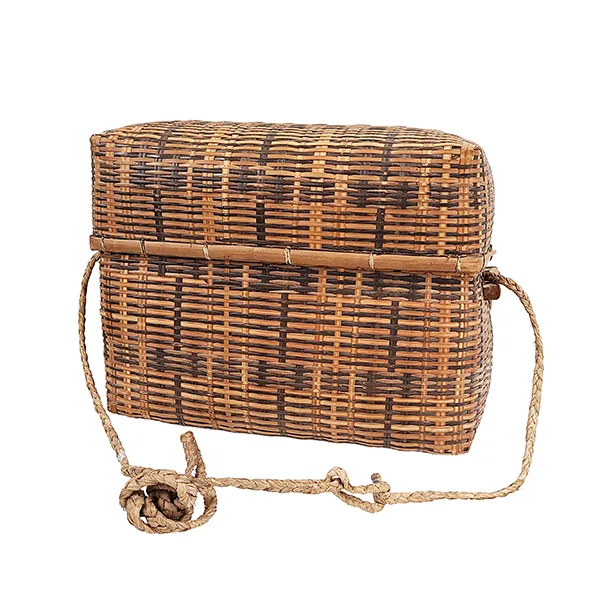 basket with lid and rope handles