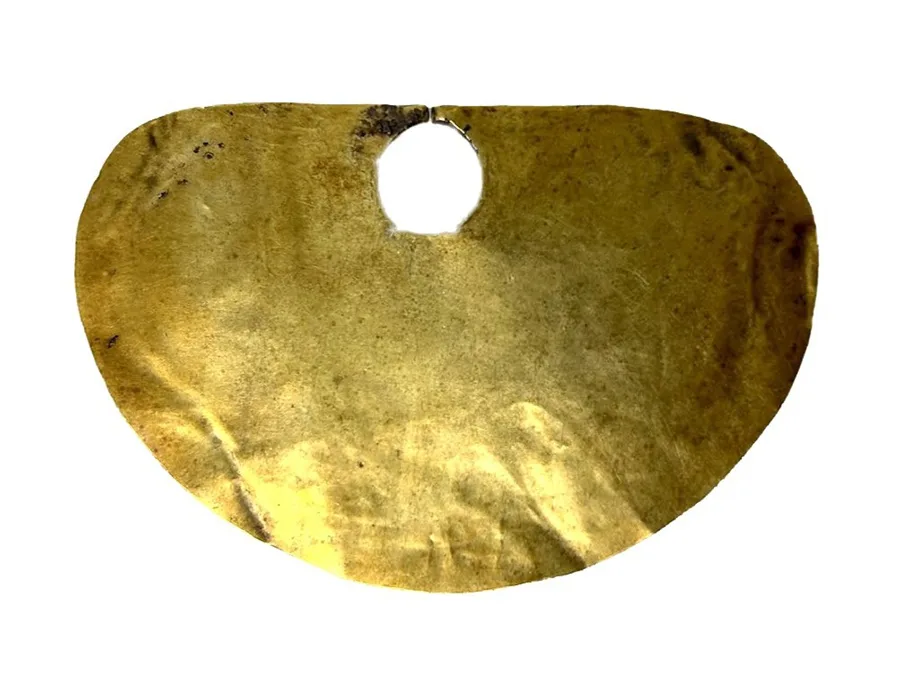 gold nose ornament with no embellishment