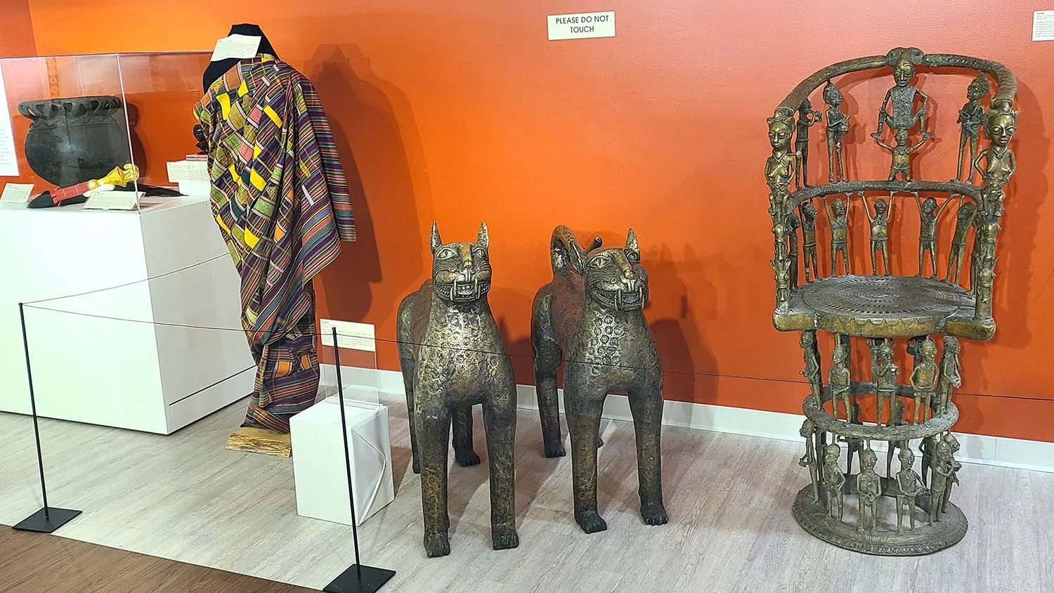 exhibit gallery