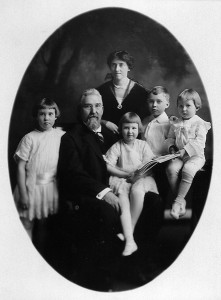 R.J. and Katharine Reynolds 1914 family portrait