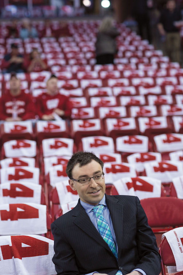 I was born an underdog': White Sox announcer Jason Benetti speaks on  assumptions made about those with disabilities